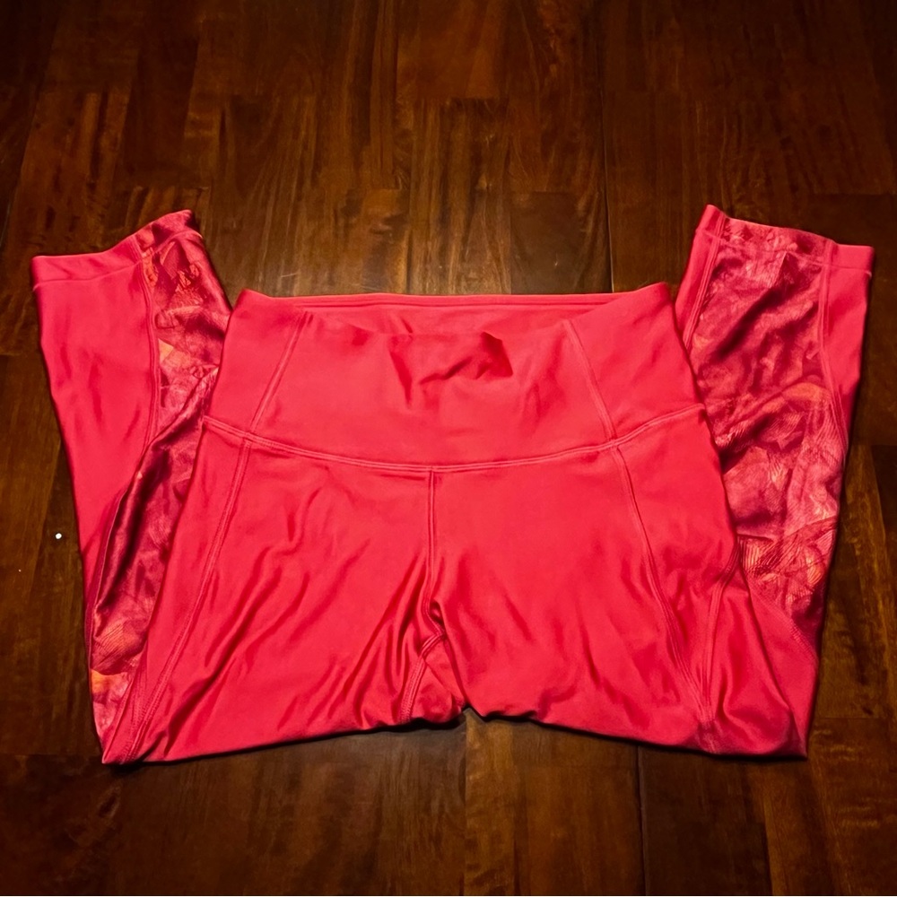 Under Armour Women’s Size Medium Leggings, HeatGear Tight Compression